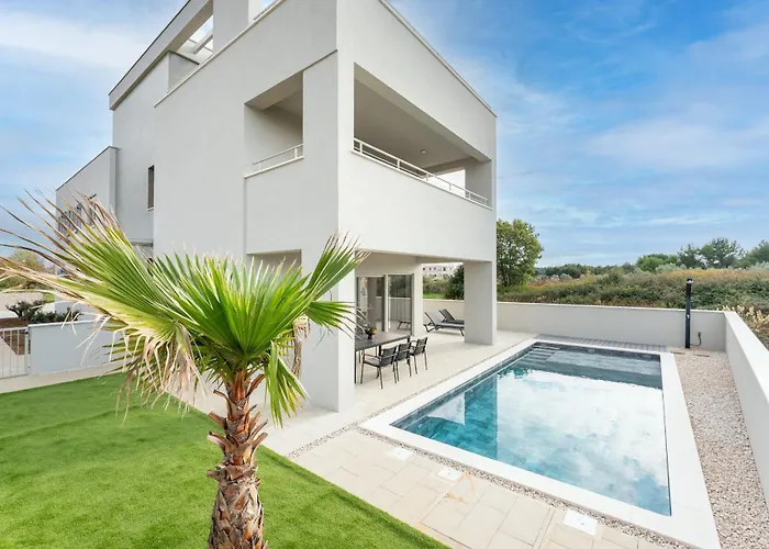 Suton U Zatonu Zadarvillas Vila