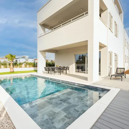 Suton U Zatonu Zadarvillas *