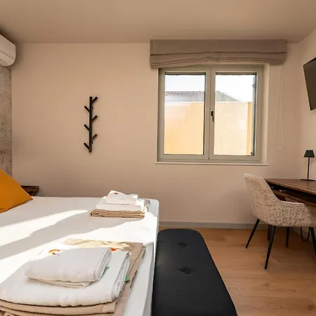 Suton U Zatonu Zadarvillas Zaton (Zadar)